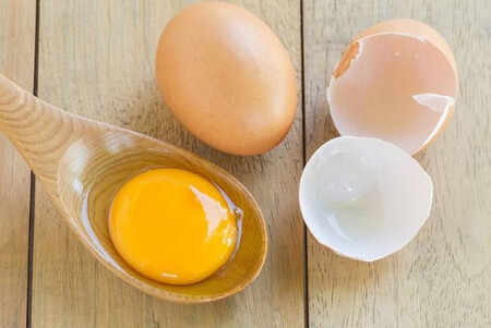 Trứng gà sống có tốt cho sức khỏe không?