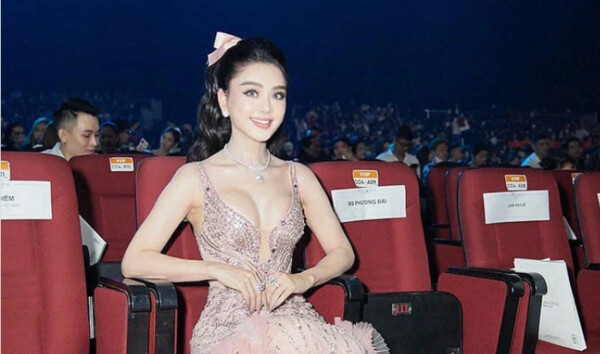 Lâm Khánh Chi bất ngờ tuyên bố muốn giải nghệ vào đúng ngày sinh nhật